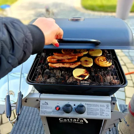 Lexi Jakuzzis Apartman *