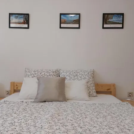 Lexi Jakuzzis Apartman