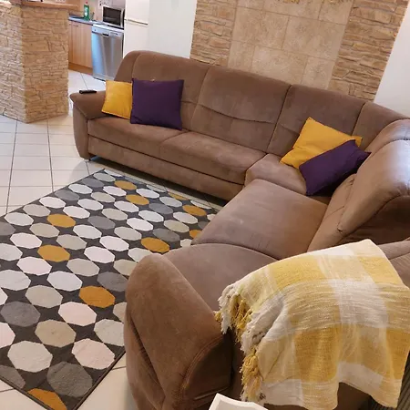شقة Lexi Jakuzzis Balatonboglár