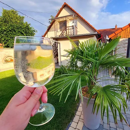 Lexi Jakuzzis * Balatonboglár